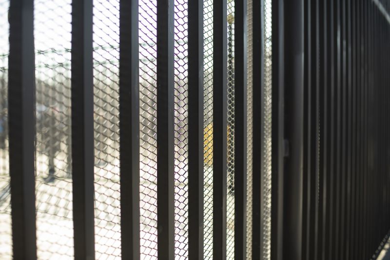 Diamond Mesh Fence Service detail